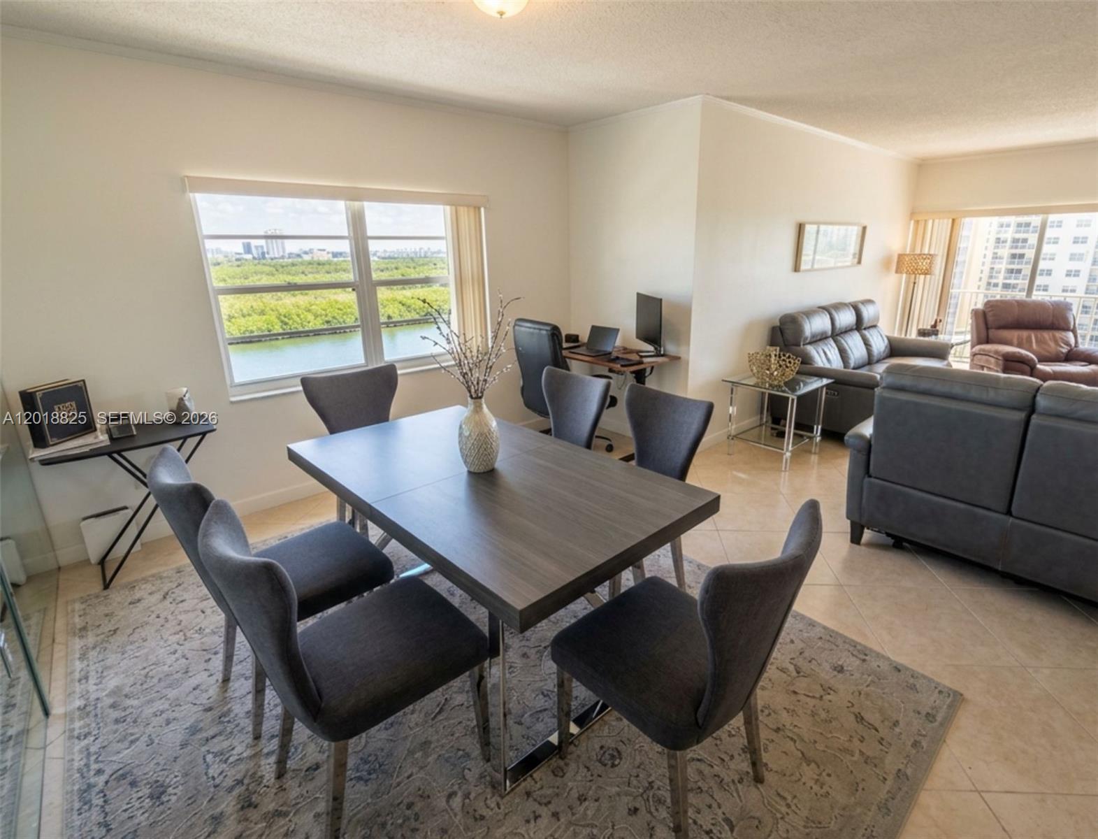 500 Bayview Dr 1421