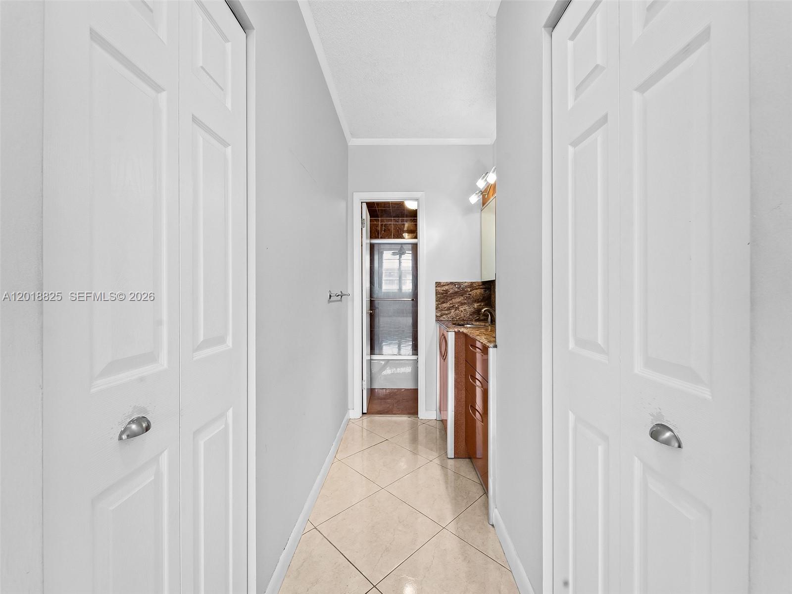 ARLEN HOUSE WEST CONDO - Residential