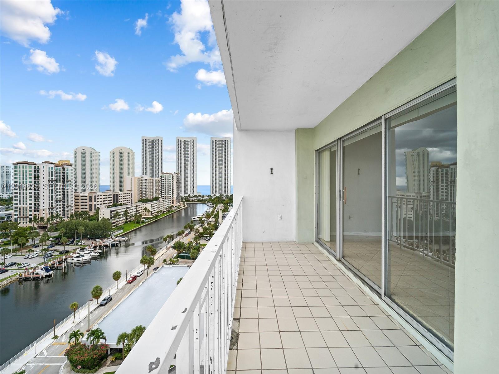 ARLEN HOUSE WEST CONDO - Residential
