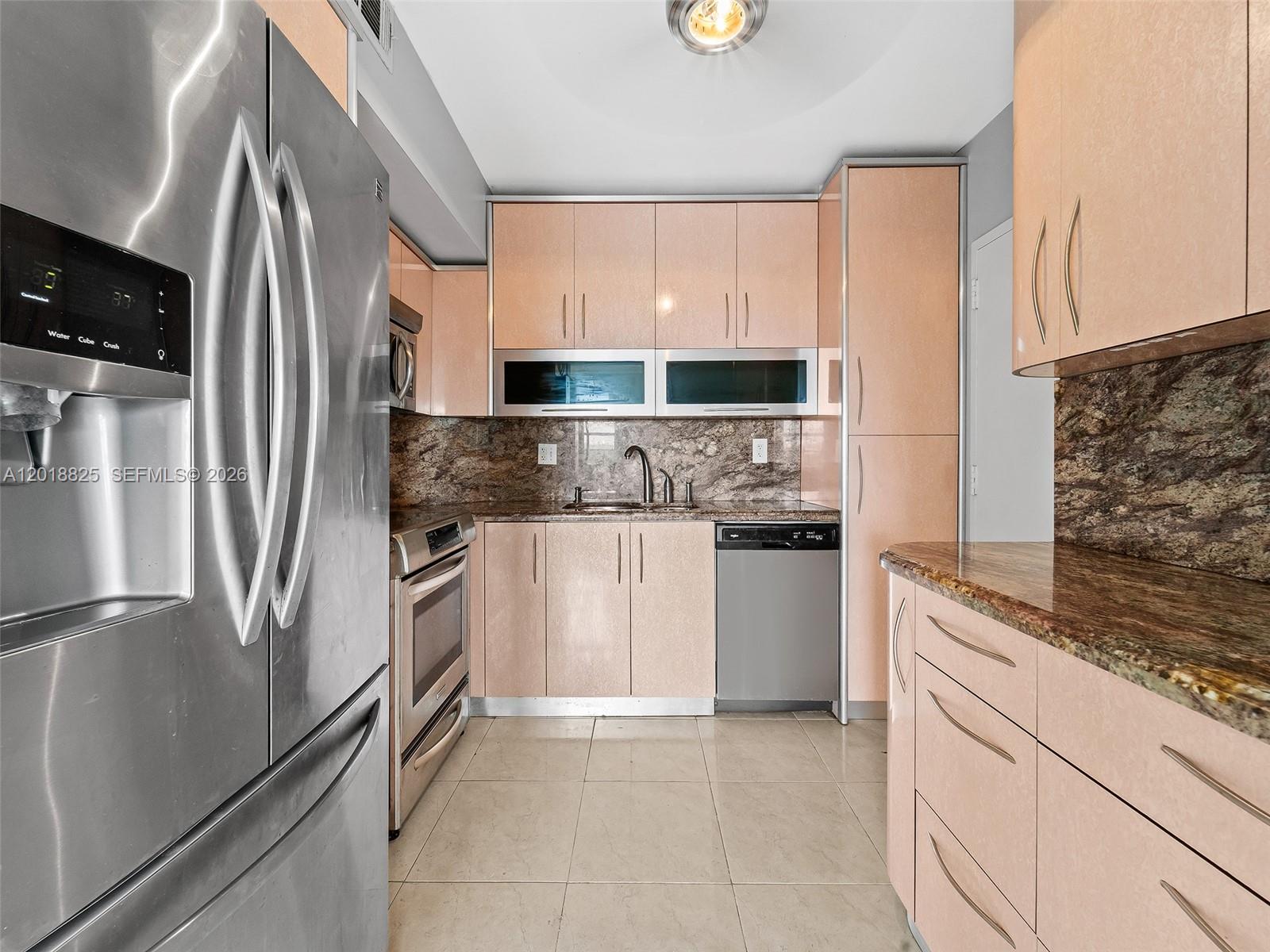 ARLEN HOUSE WEST CONDO - Residential