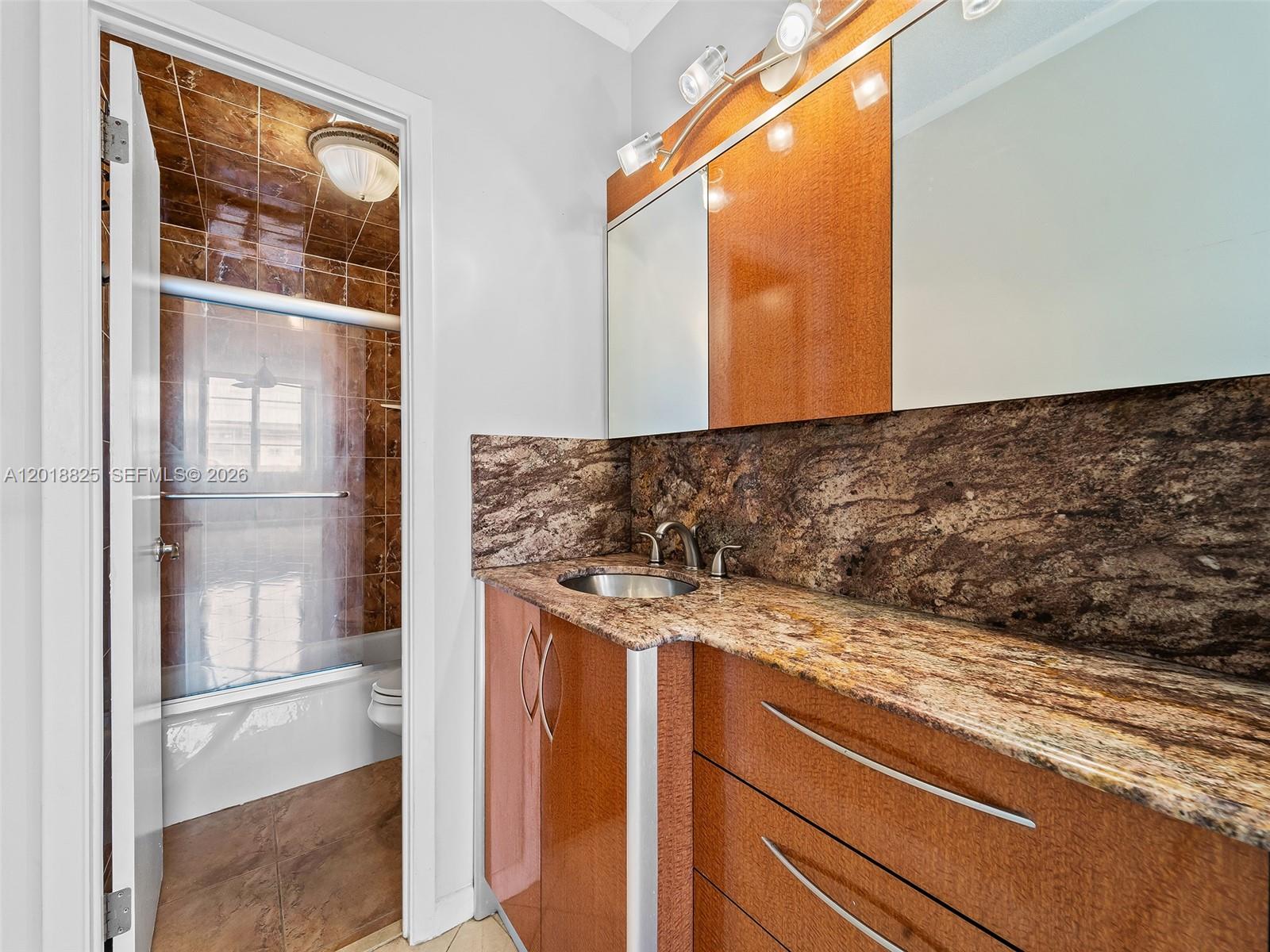 ARLEN HOUSE WEST CONDO - Residential