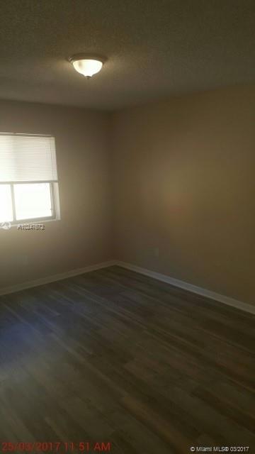 LAURELS AT SHERWOOD CONDO - Residential Lease