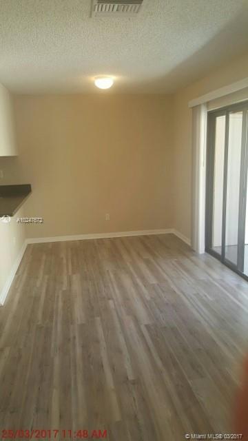 LAURELS AT SHERWOOD CONDO - Residential Lease