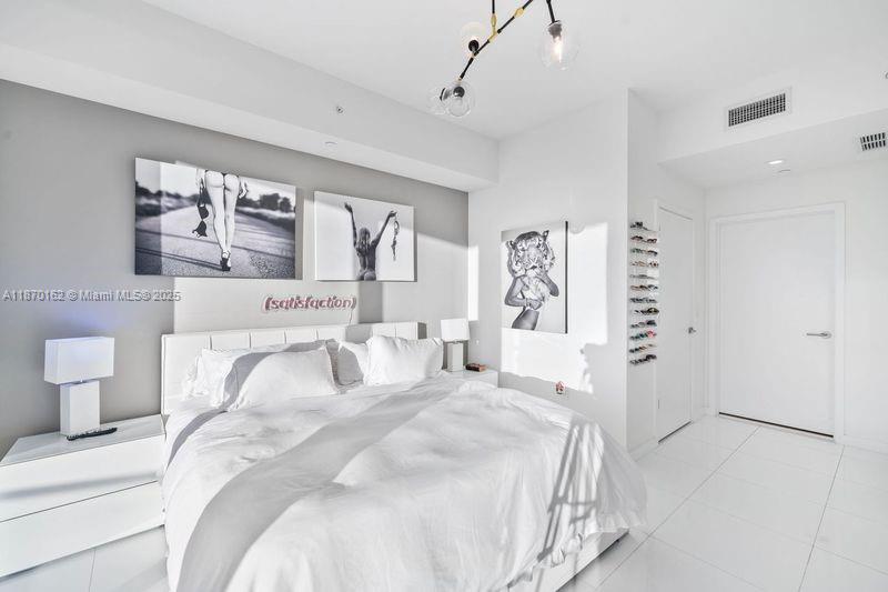 PARAMOUNT MIAMI WORLDCENT - Residential