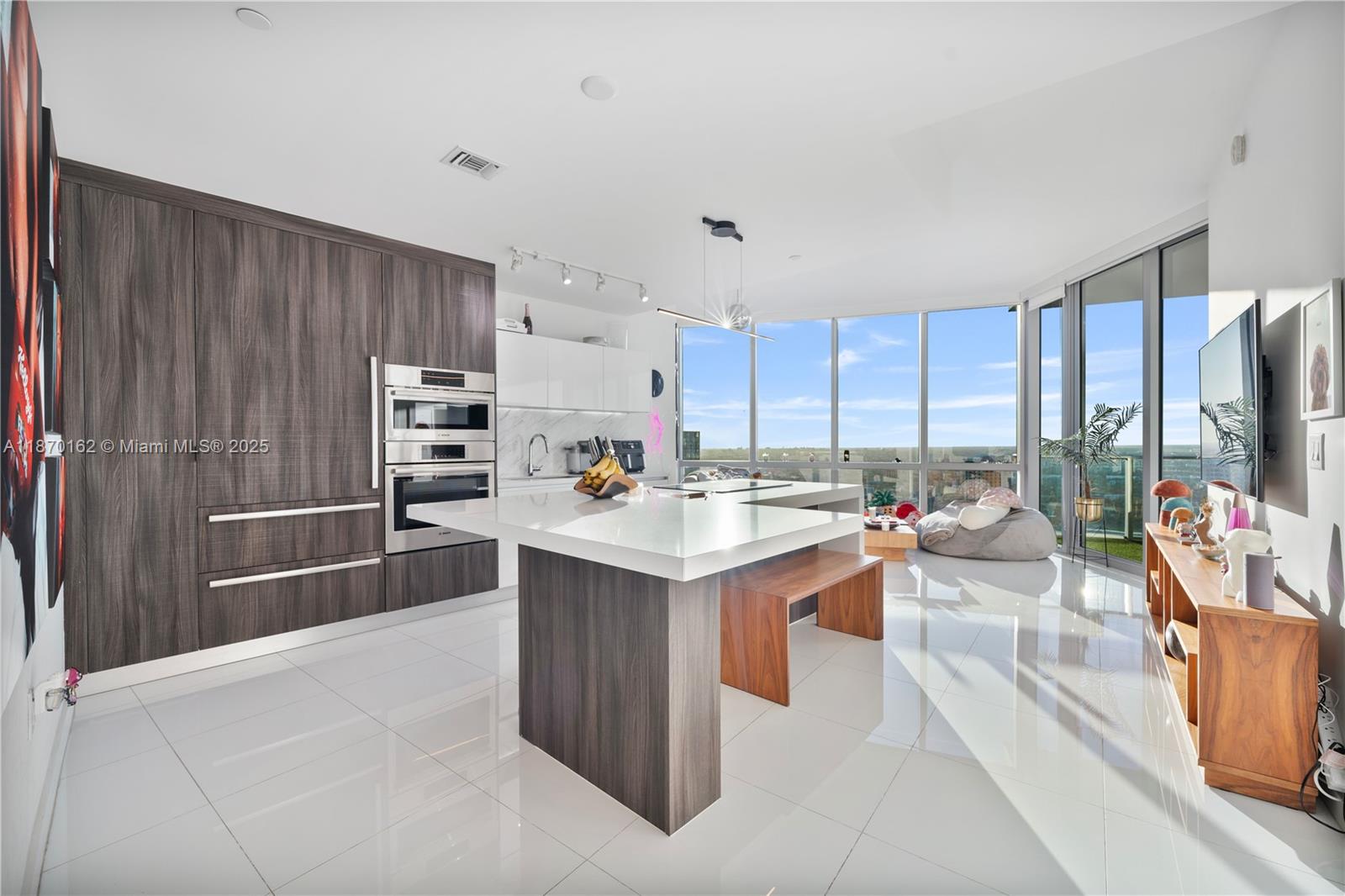 PARAMOUNT MIAMI WORLDCENT - Residential