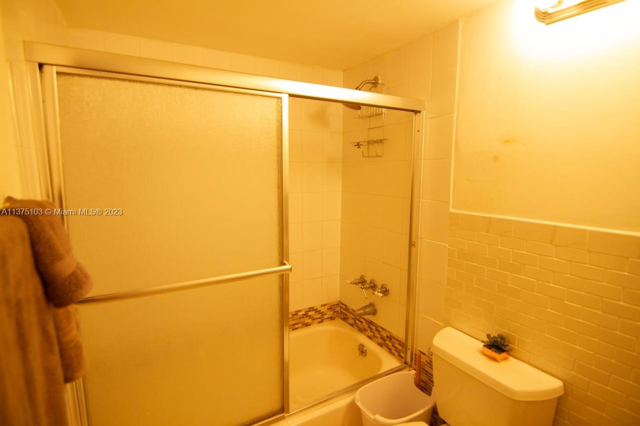 HIBISCUS SOUTH CONDO - Residential Lease