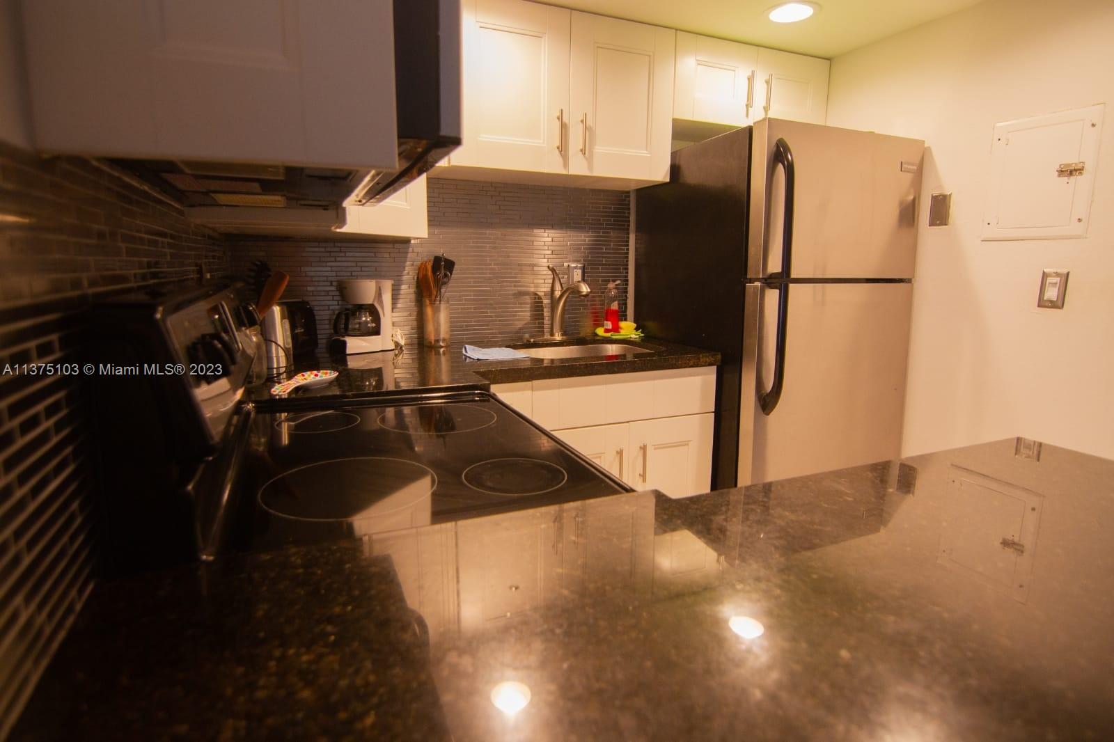 HIBISCUS SOUTH CONDO - Residential Lease