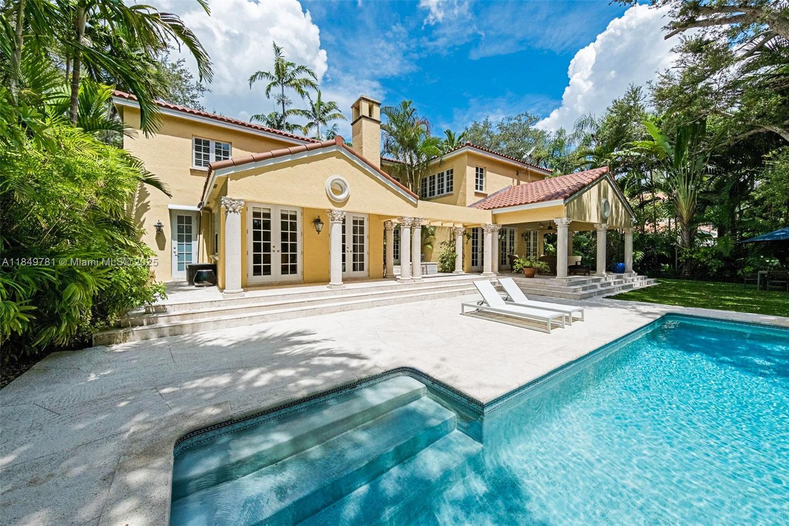 FAIRCHILD OAKS - Residential