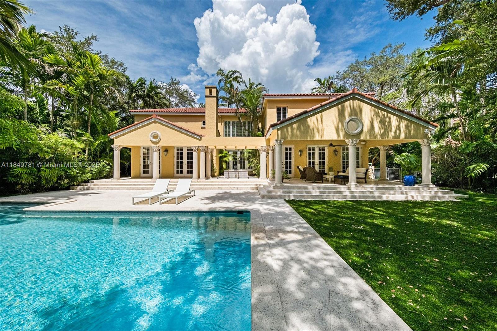 FAIRCHILD OAKS - Residential