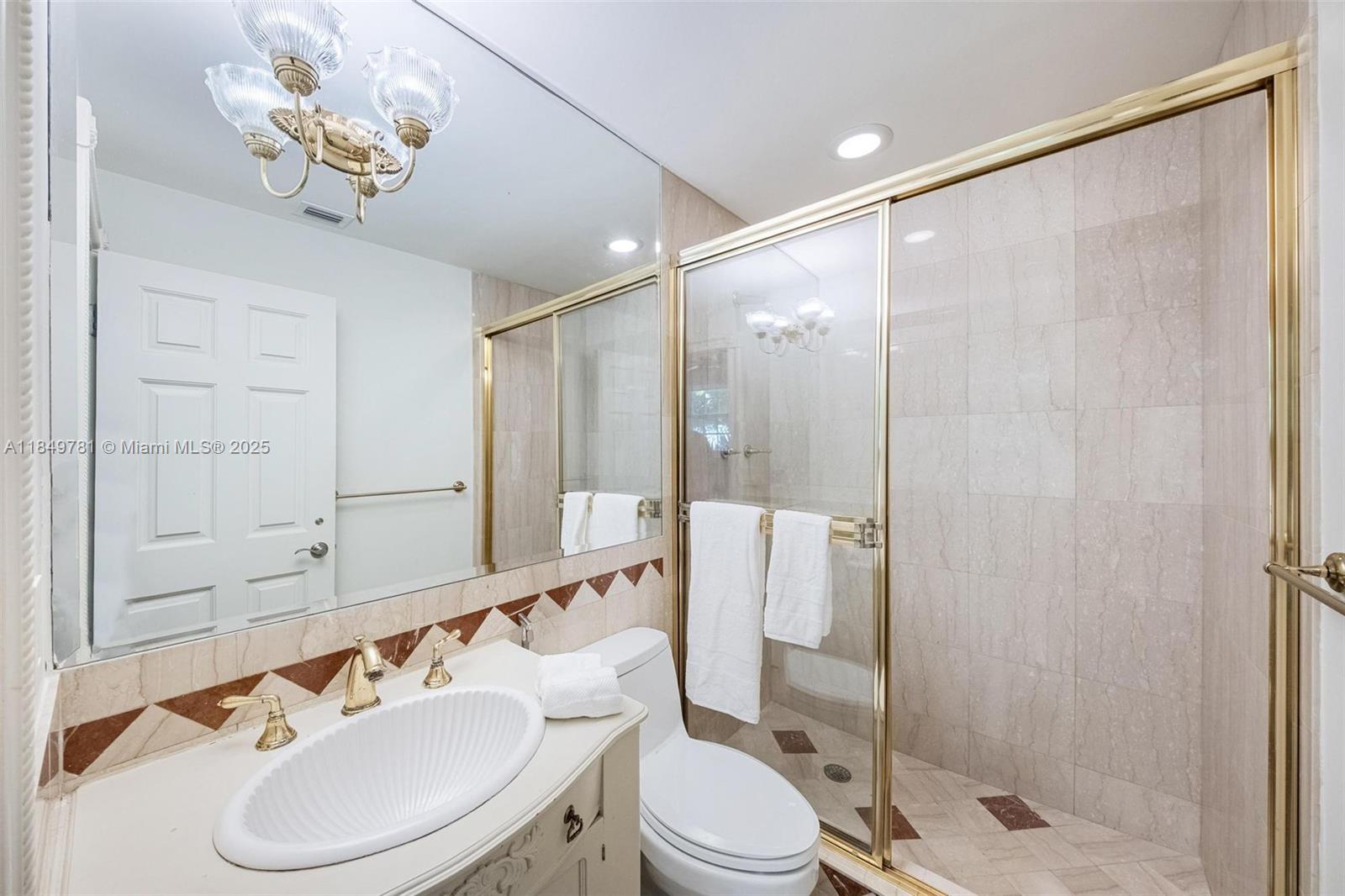 FAIRCHILD OAKS - Residential