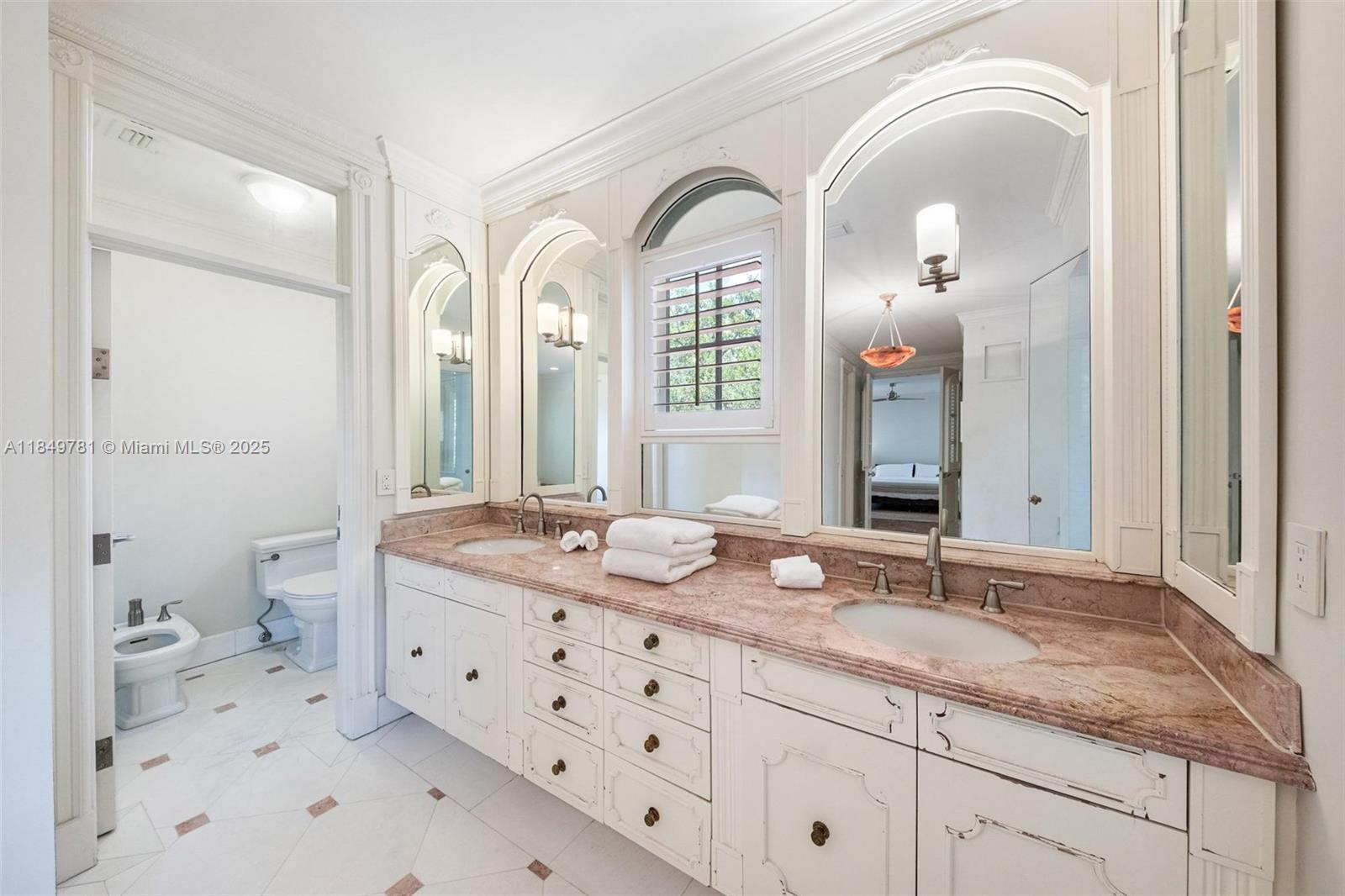 FAIRCHILD OAKS - Residential