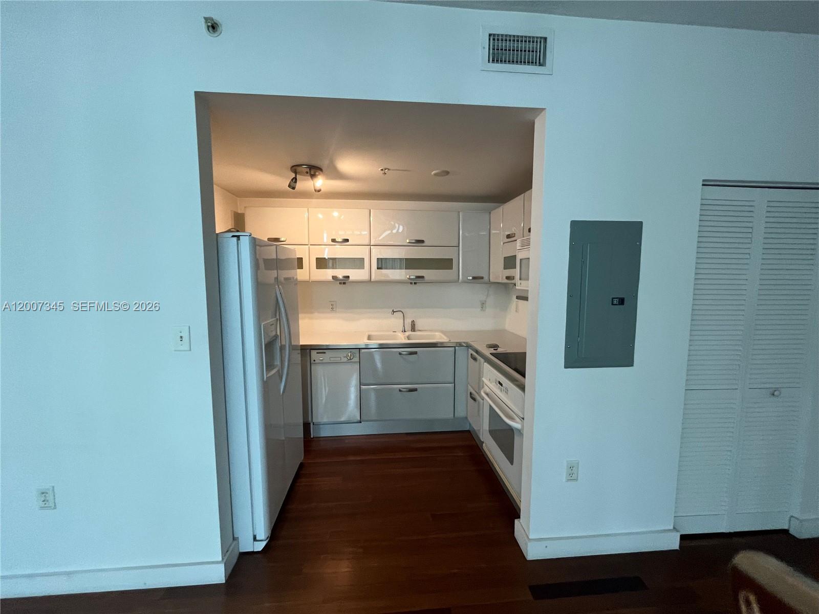 6580 INDIAN CREEK DR 511