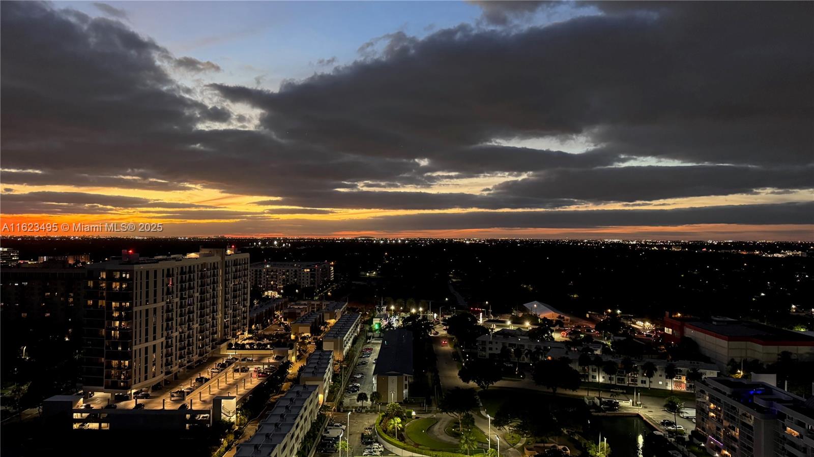 CRICKET CLUB CONDO - Residential