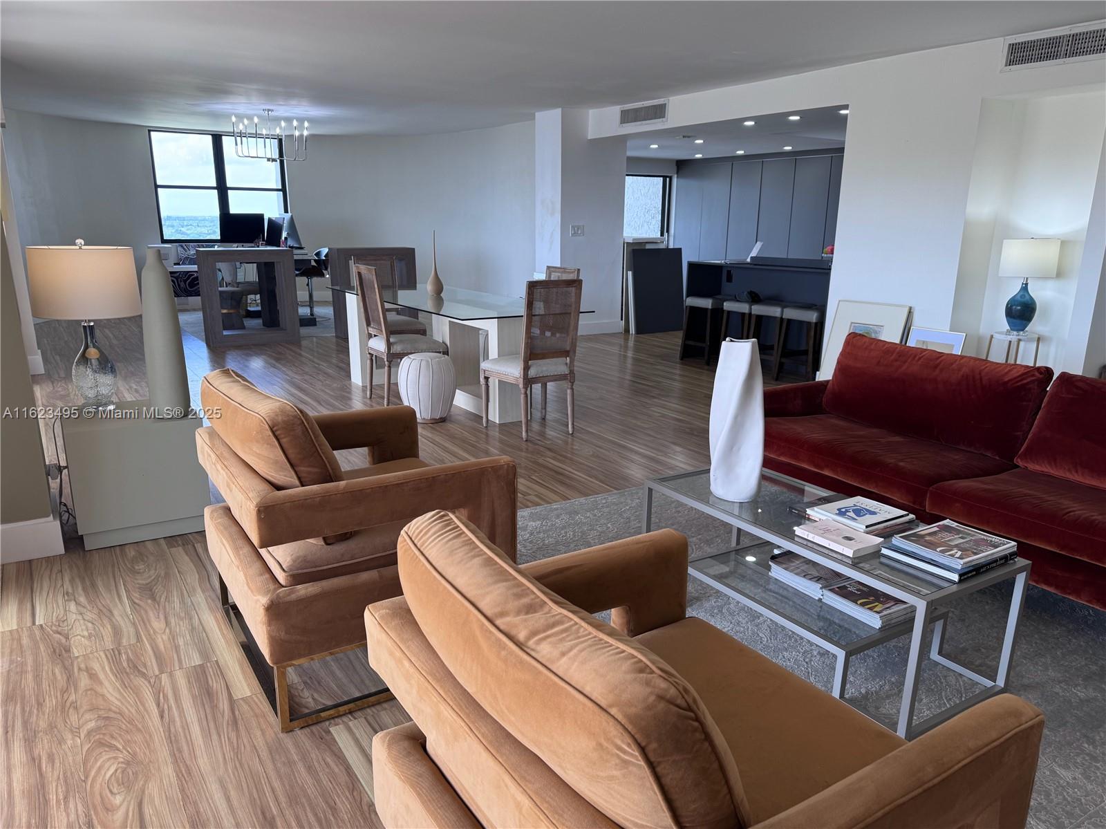 CRICKET CLUB CONDO - Residential