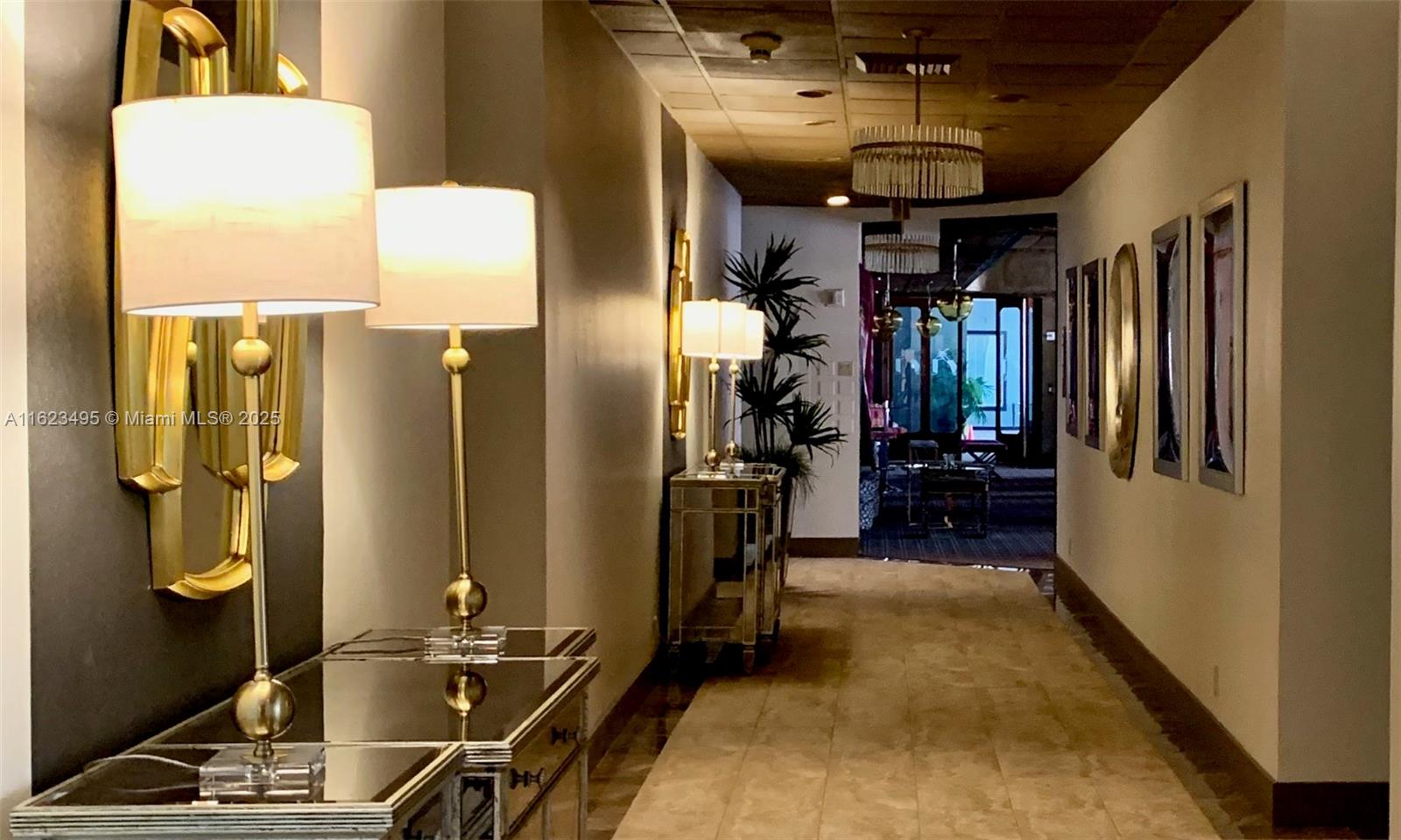 CRICKET CLUB CONDO - Residential