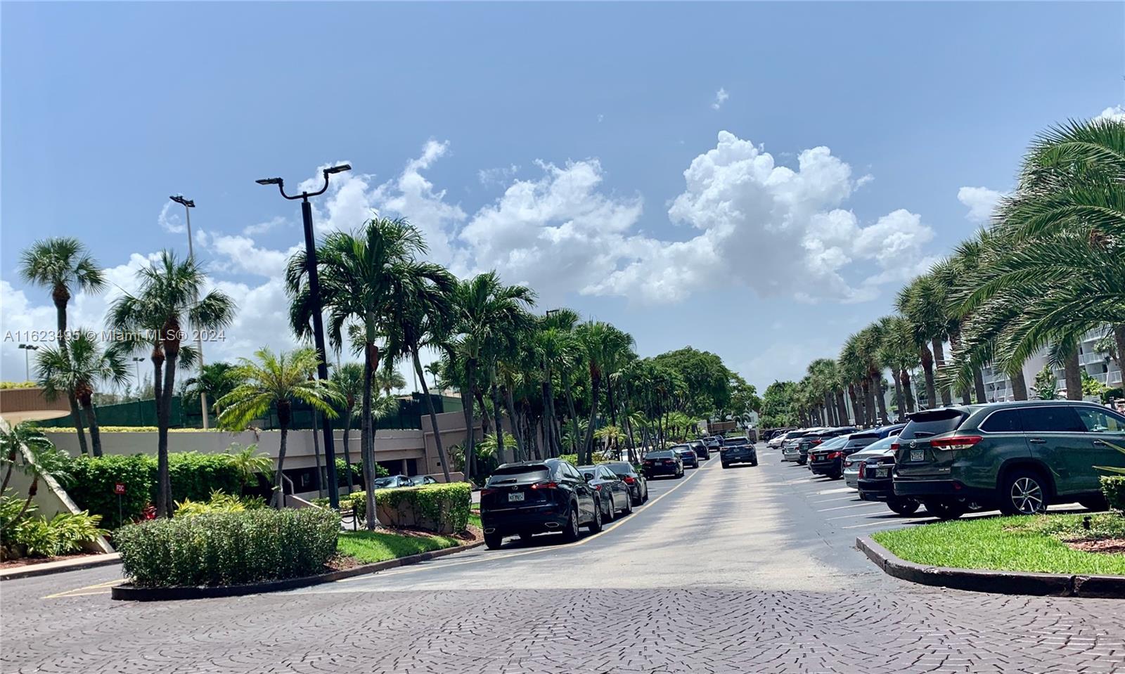 CRICKET CLUB CONDO - Residential