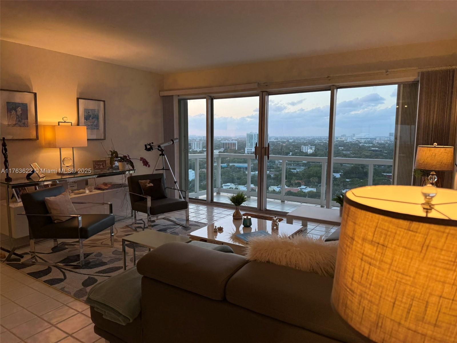 BRICKELL TOWNHOUSE CONDO - Residential