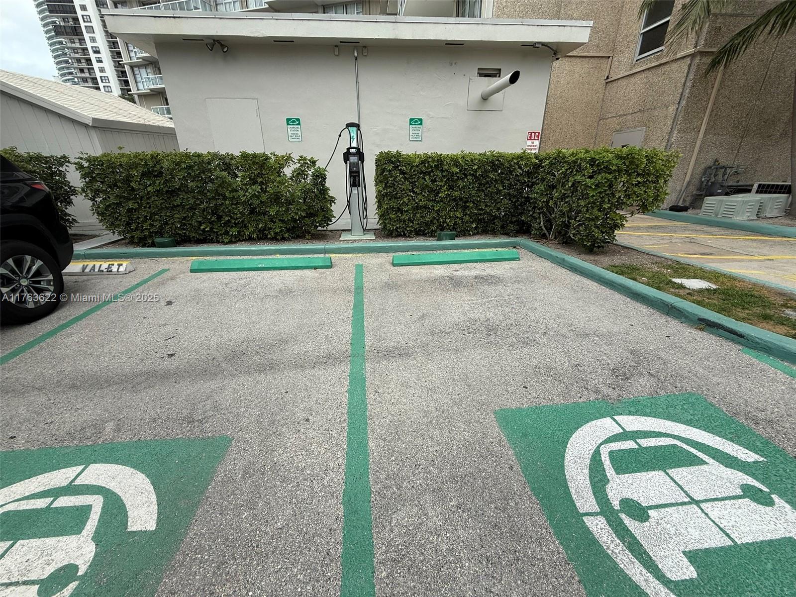 BRICKELL TOWNHOUSE CONDO - Residential