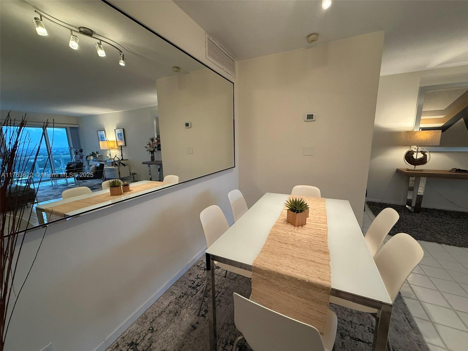 BRICKELL TOWNHOUSE CONDO - Residential