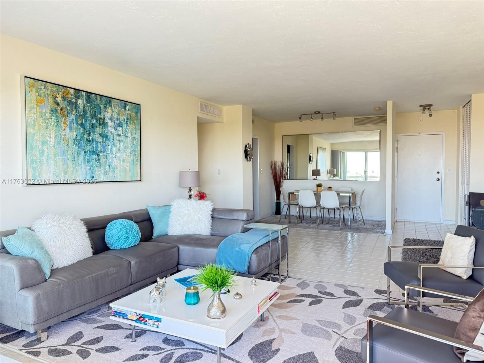 BRICKELL TOWNHOUSE CONDO - Residential