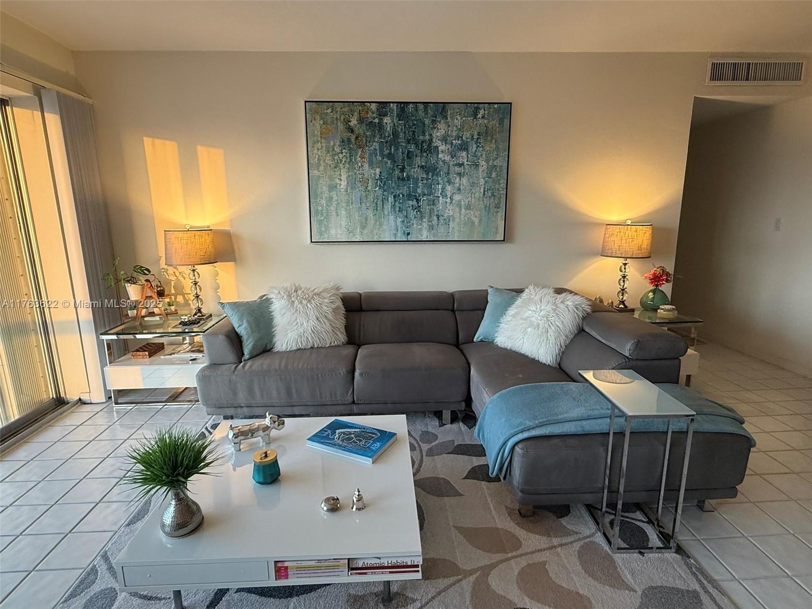 BRICKELL TOWNHOUSE CONDO - Residential