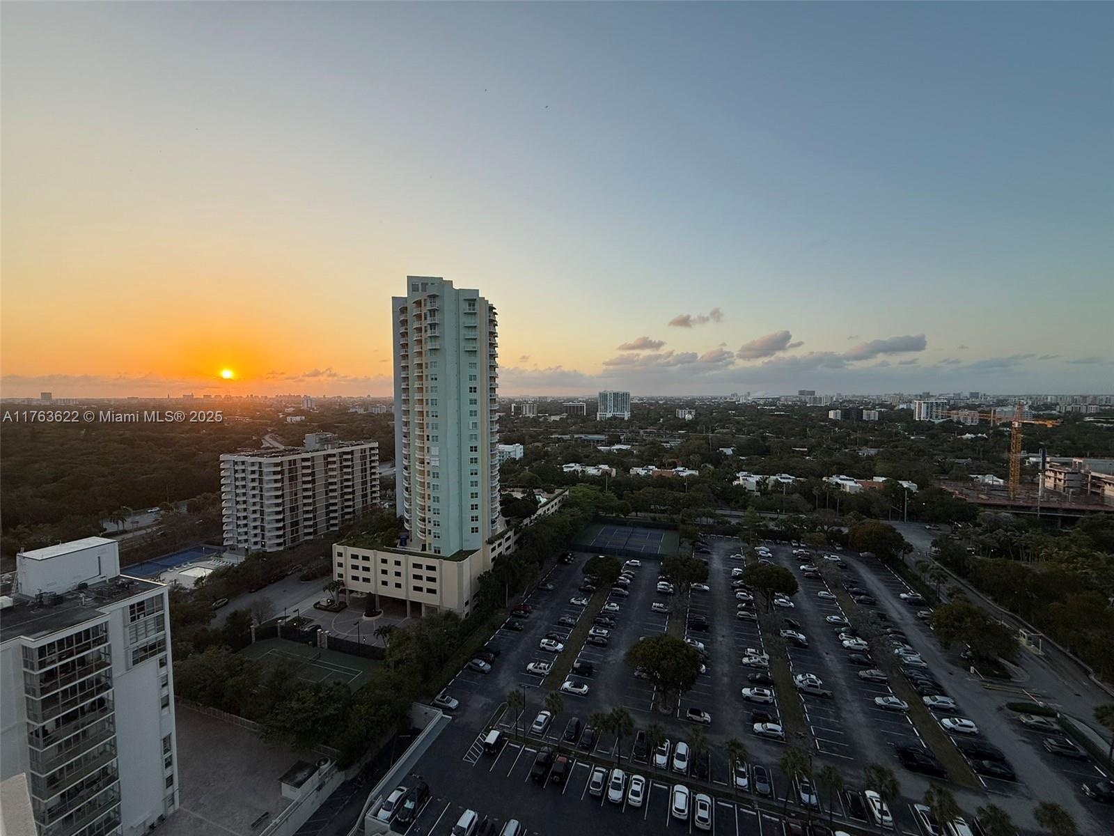 BRICKELL TOWNHOUSE CONDO - Residential