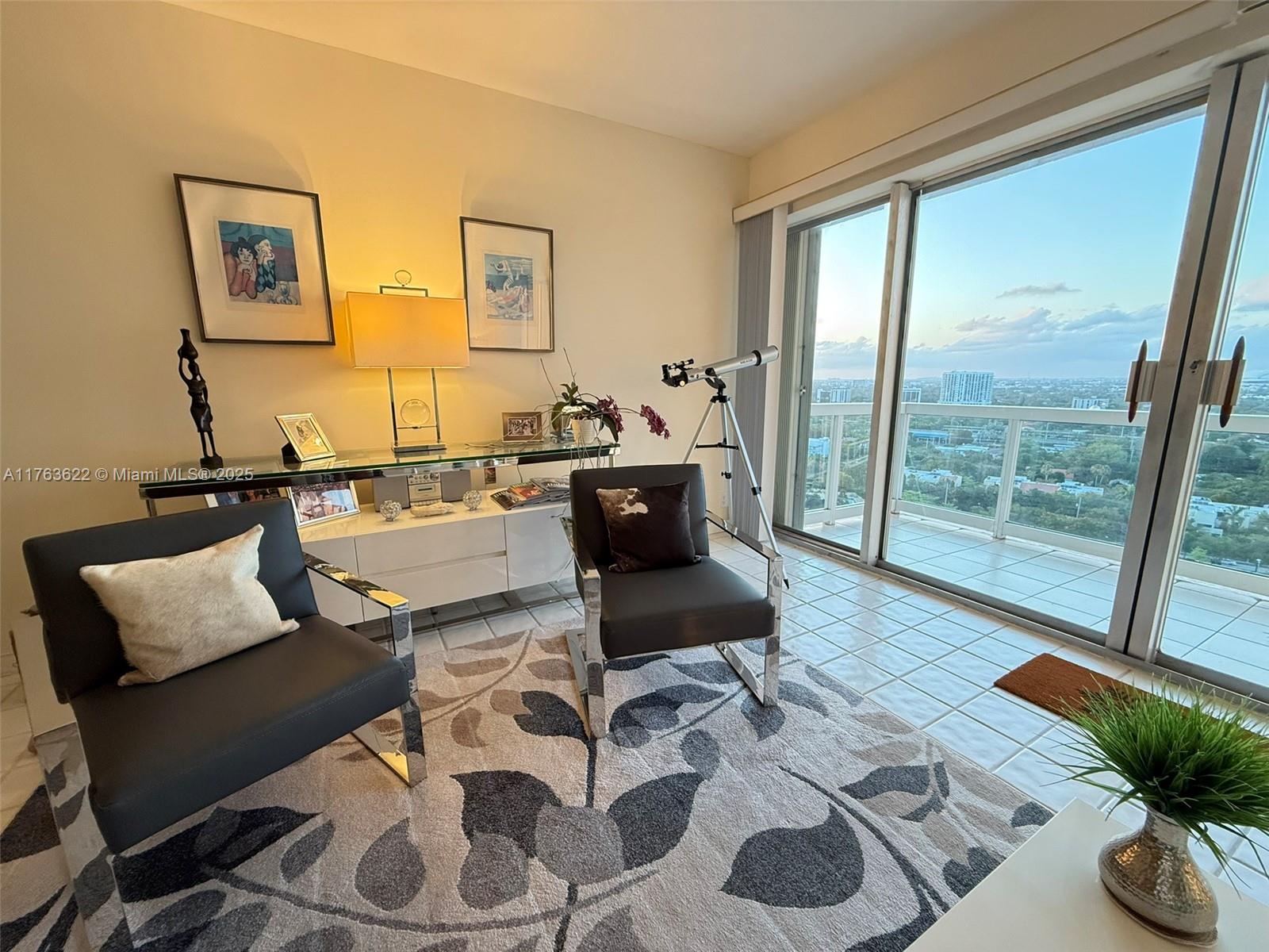 BRICKELL TOWNHOUSE CONDO - Residential