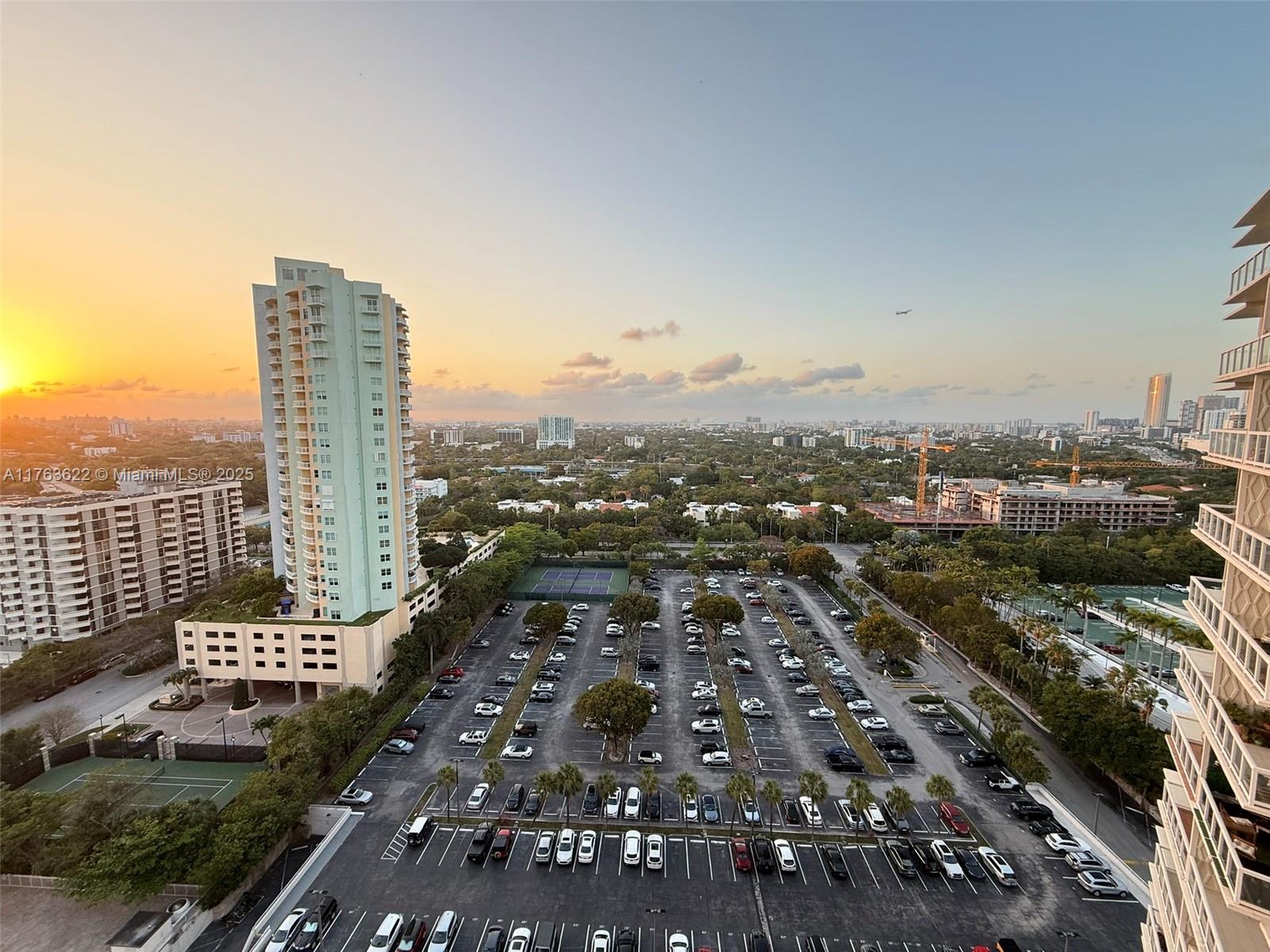 BRICKELL TOWNHOUSE CONDO - Residential