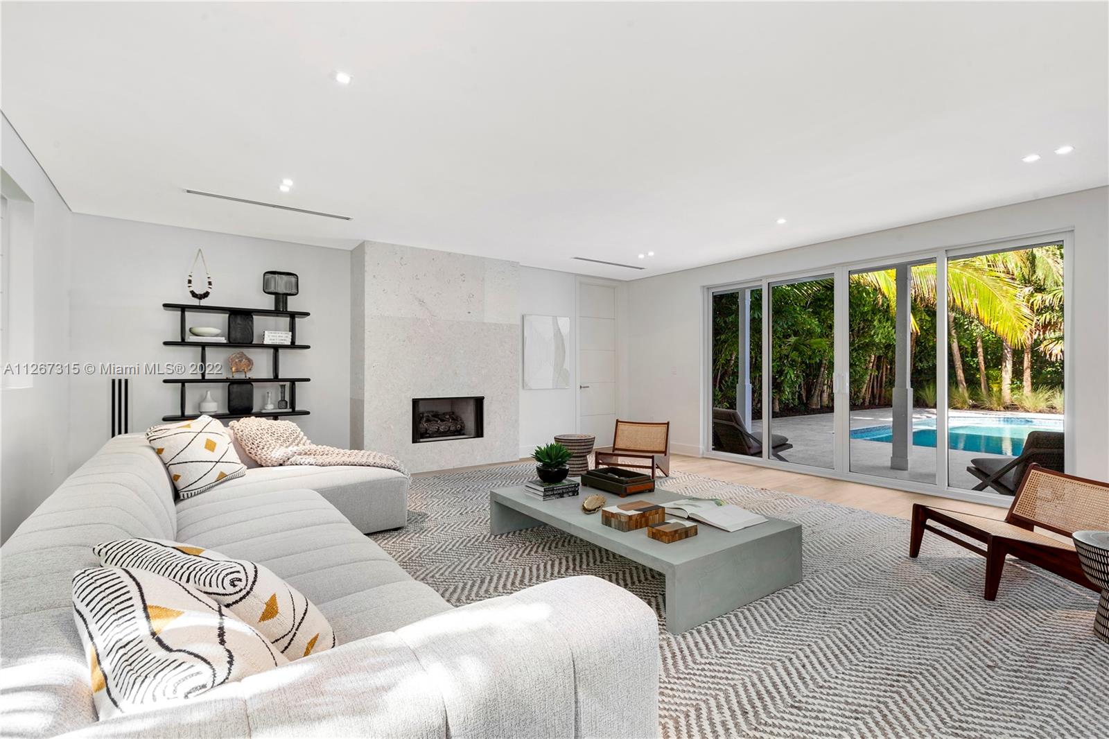 C GABLES RIVIERA SEC 12 - Residential