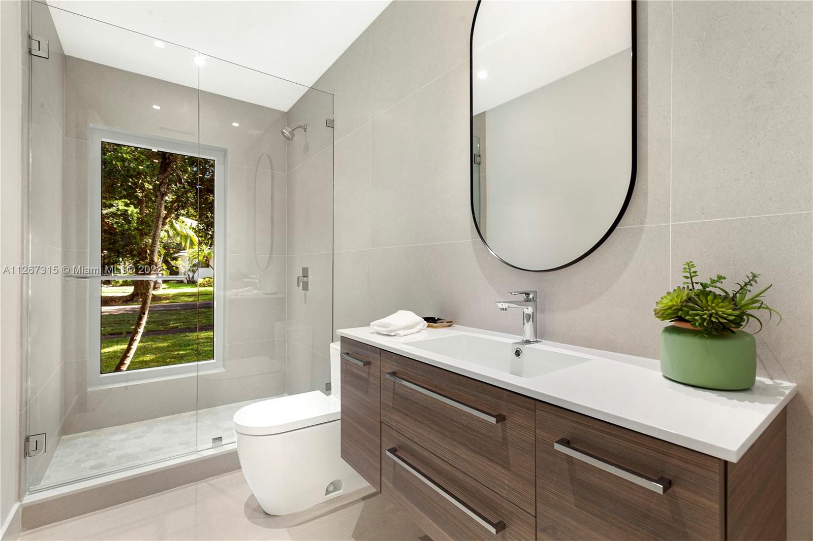 C GABLES RIVIERA SEC 12 - Residential