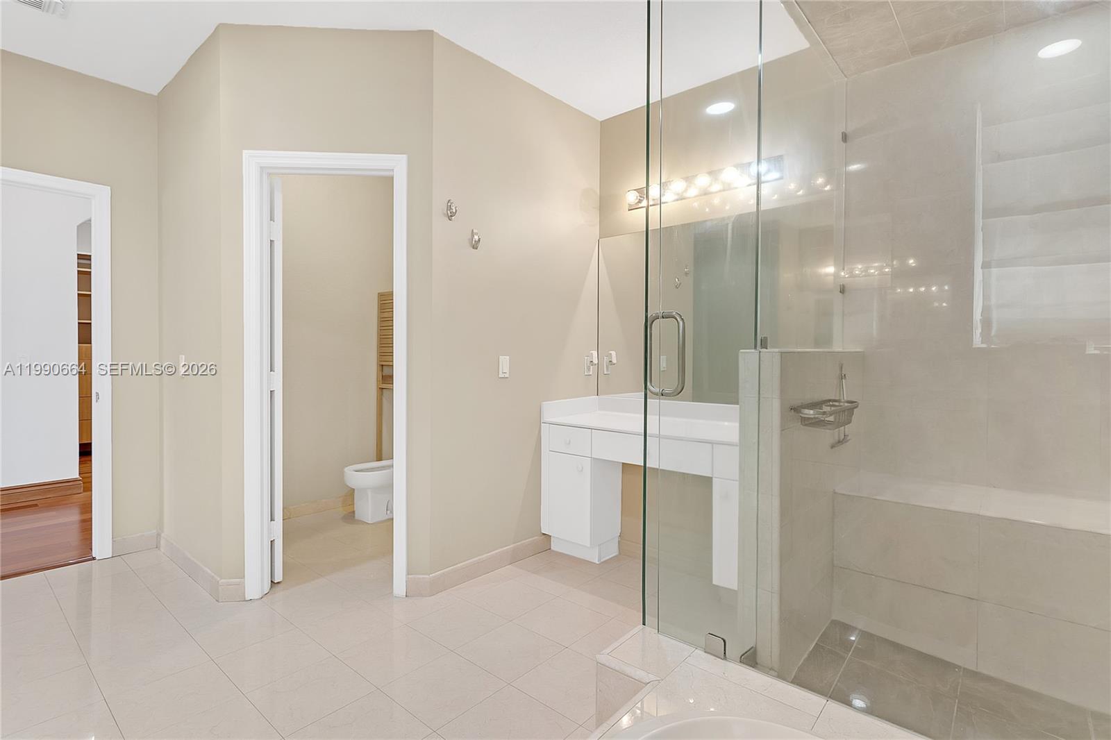 DORAL ISLES NORTH SEC ONE - Residential Lease