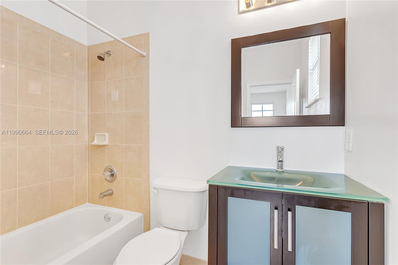 DORAL ISLES NORTH SEC ONE - Residential Lease