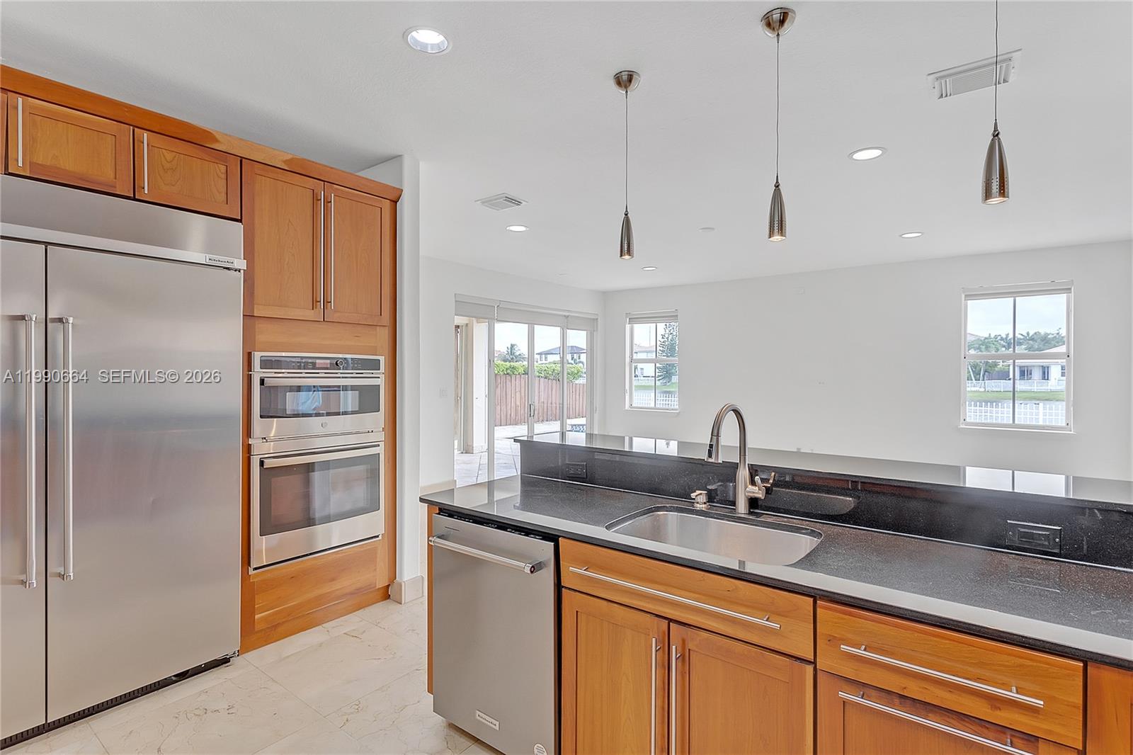 DORAL ISLES NORTH SEC ONE - Residential Lease