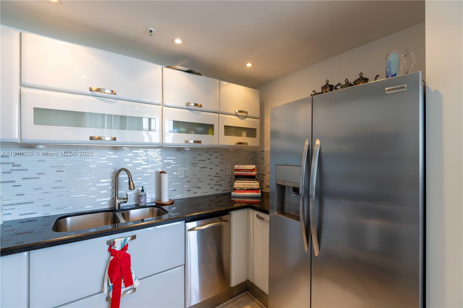 REGATTA AT INDIAN CREEK - Residential Lease