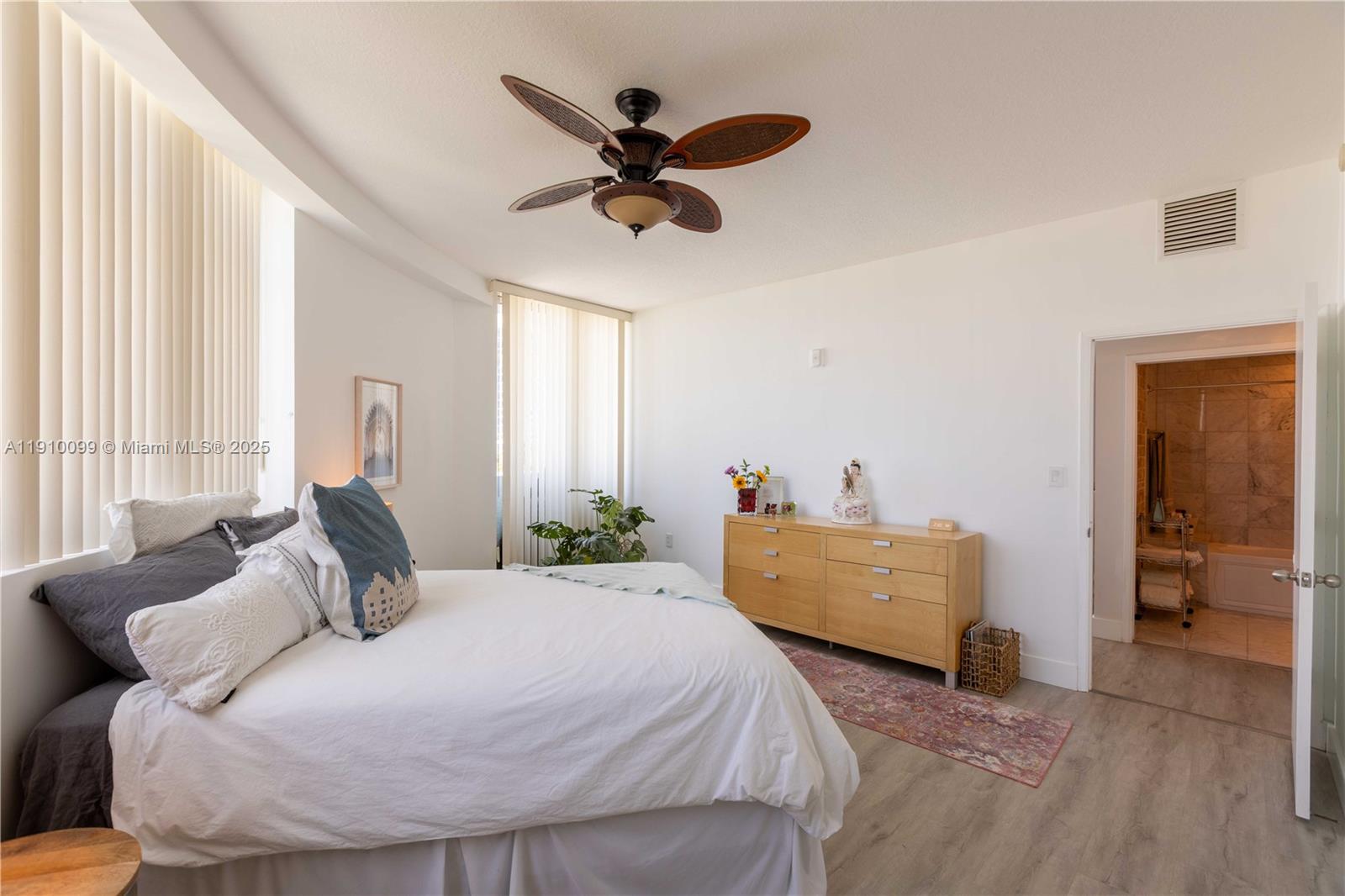 REGATTA AT INDIAN CREEK - Residential Lease