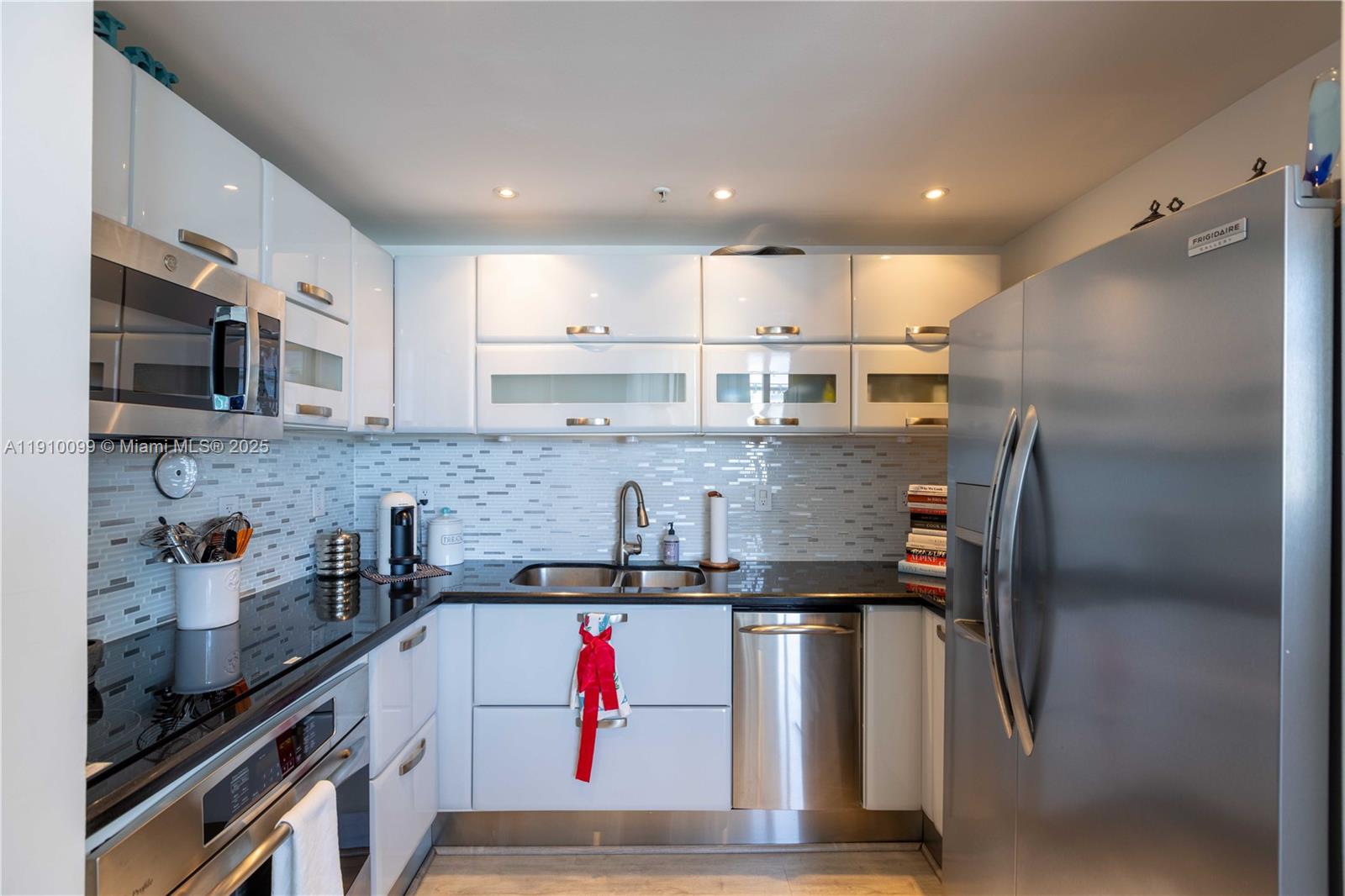 REGATTA AT INDIAN CREEK - Residential Lease