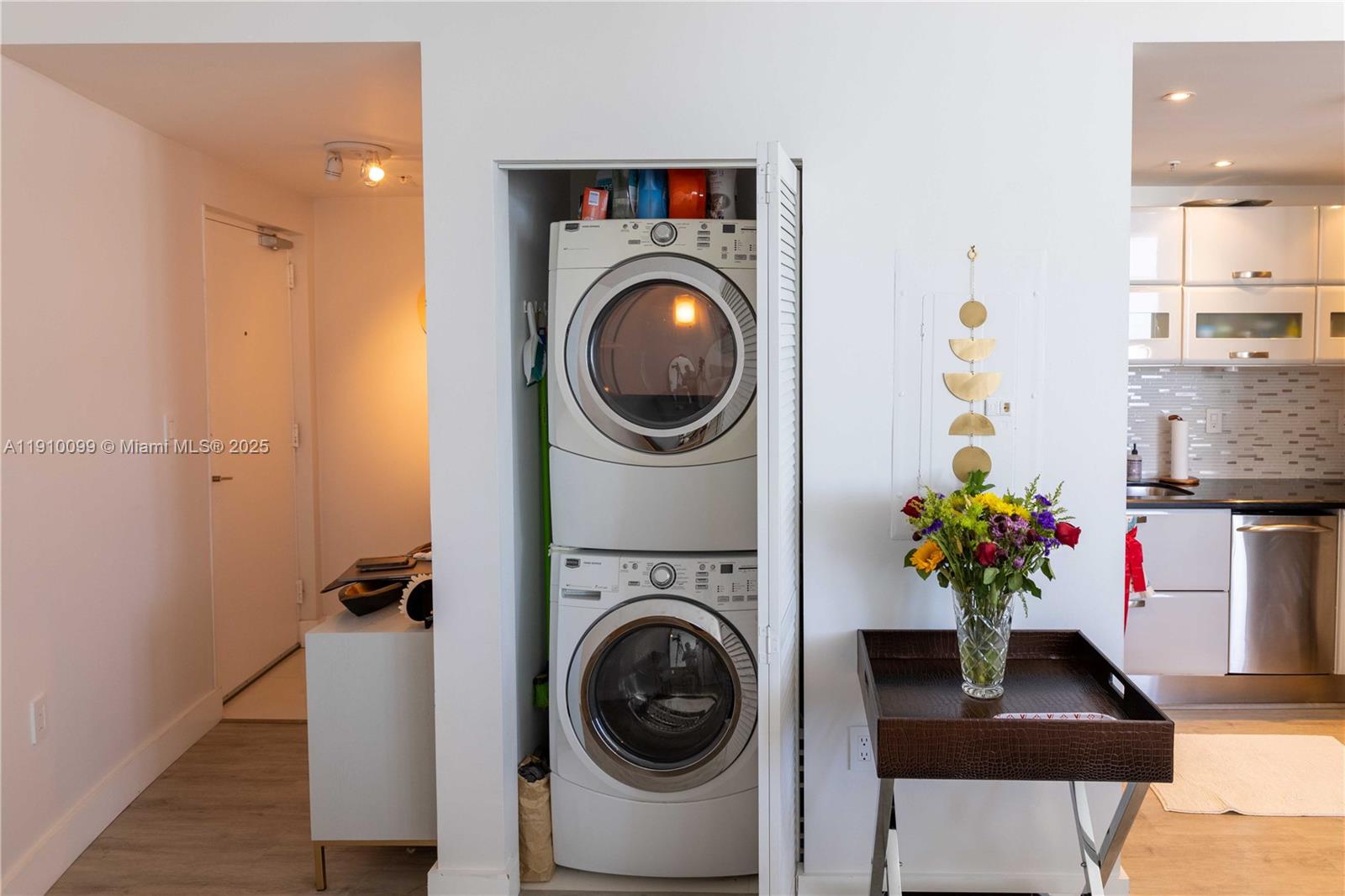 REGATTA AT INDIAN CREEK - Residential Lease