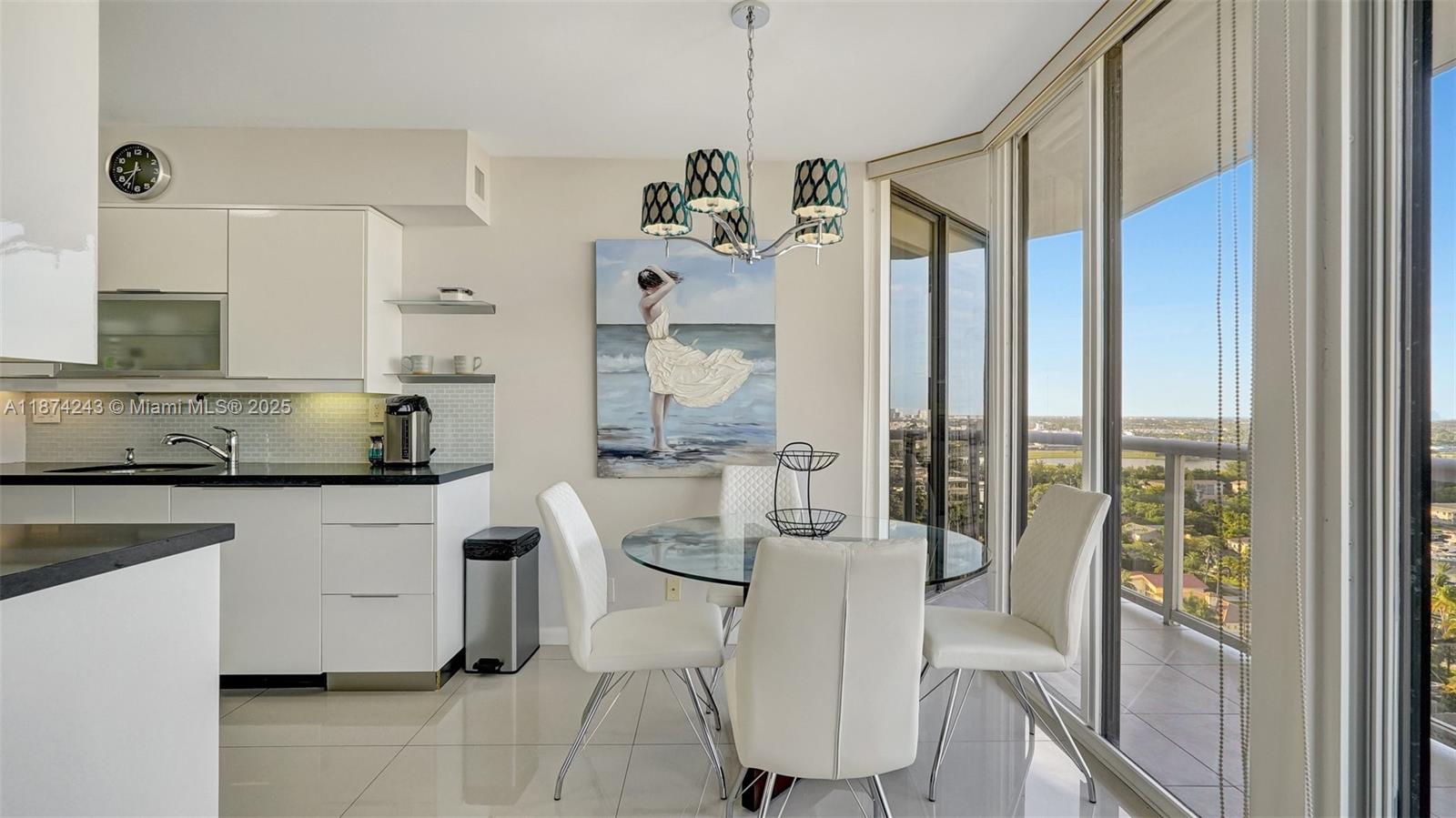 HARBOR TWS AT THE WATERWA - Residential