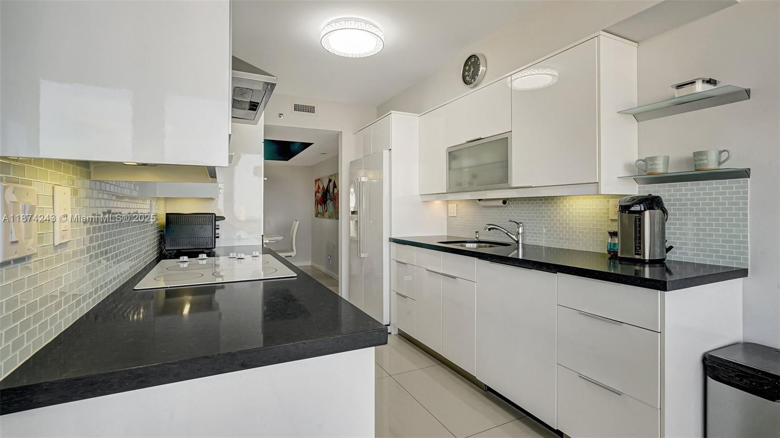 HARBOR TWS AT THE WATERWA - Residential