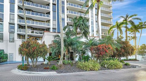 Photo of 3598 Yacht Club Dr #1901, Aventura, FL 33180 (MLS # A11874243)