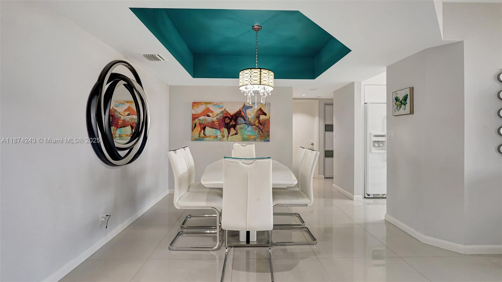 HARBOR TWS AT THE WATERWA - Residential