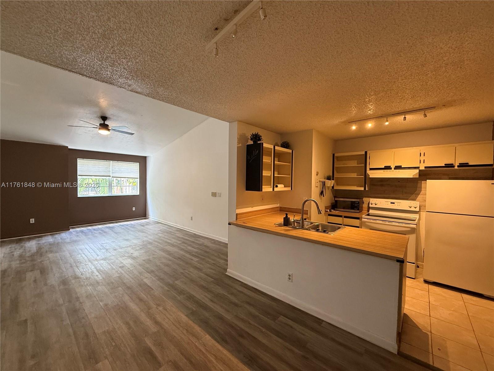 Rental Property at 18328 Nw 68th Ave L, Hialeah, Miami-Dade County, Florida - Bedrooms: 1 
Bathrooms: 1  - $1,950 MO.