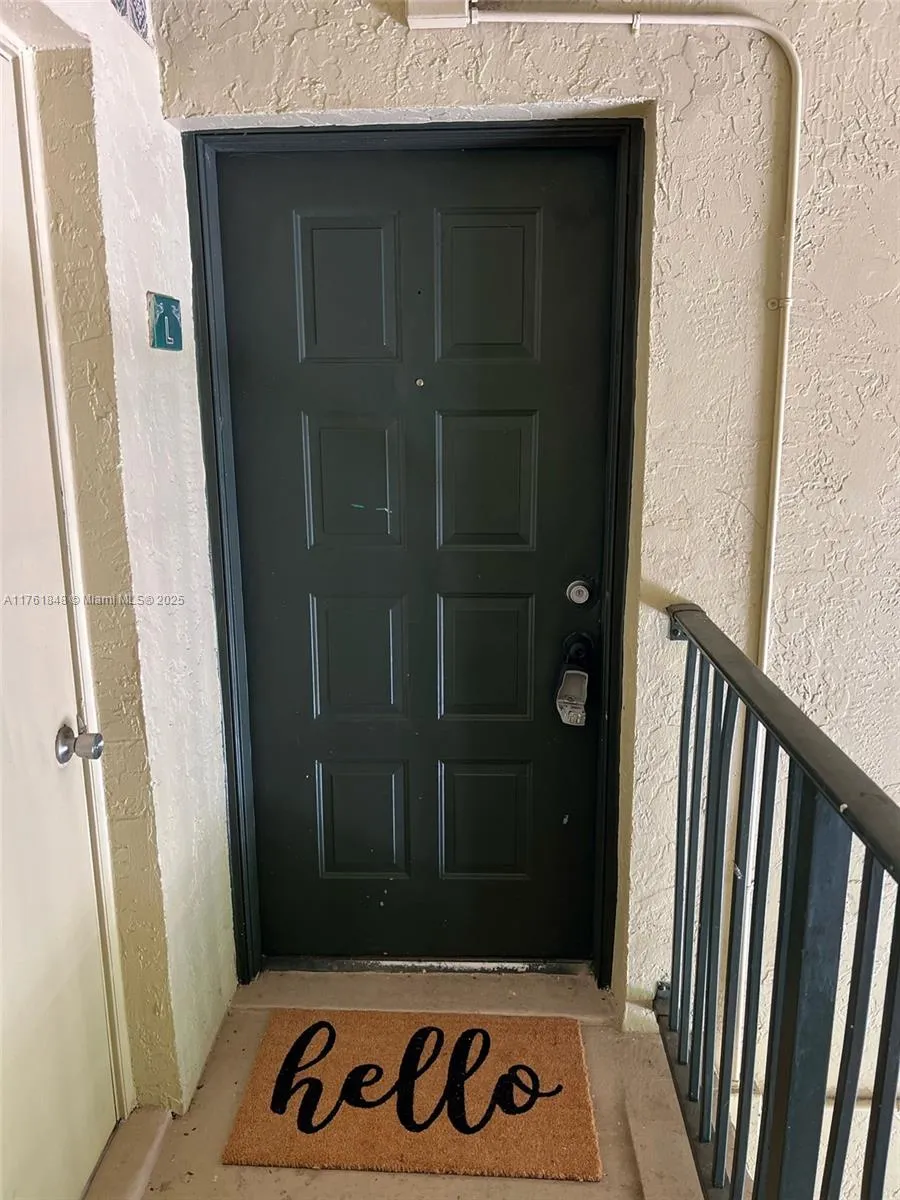 Hialeah, Florida 33015, United States, 1 Bedroom Bedrooms, ,1 BathroomBathrooms,Residential,Active,87254