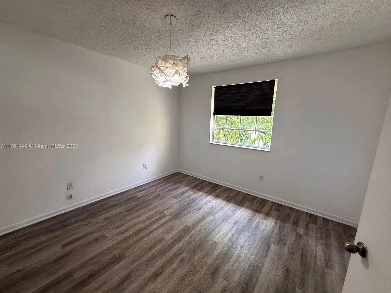 Hialeah, Florida 33015, United States, 1 Bedroom Bedrooms, ,1 BathroomBathrooms,Residential,Active,87254