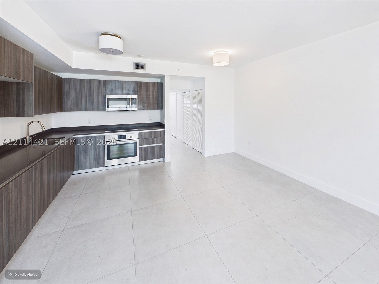 488 NE 18th St 203