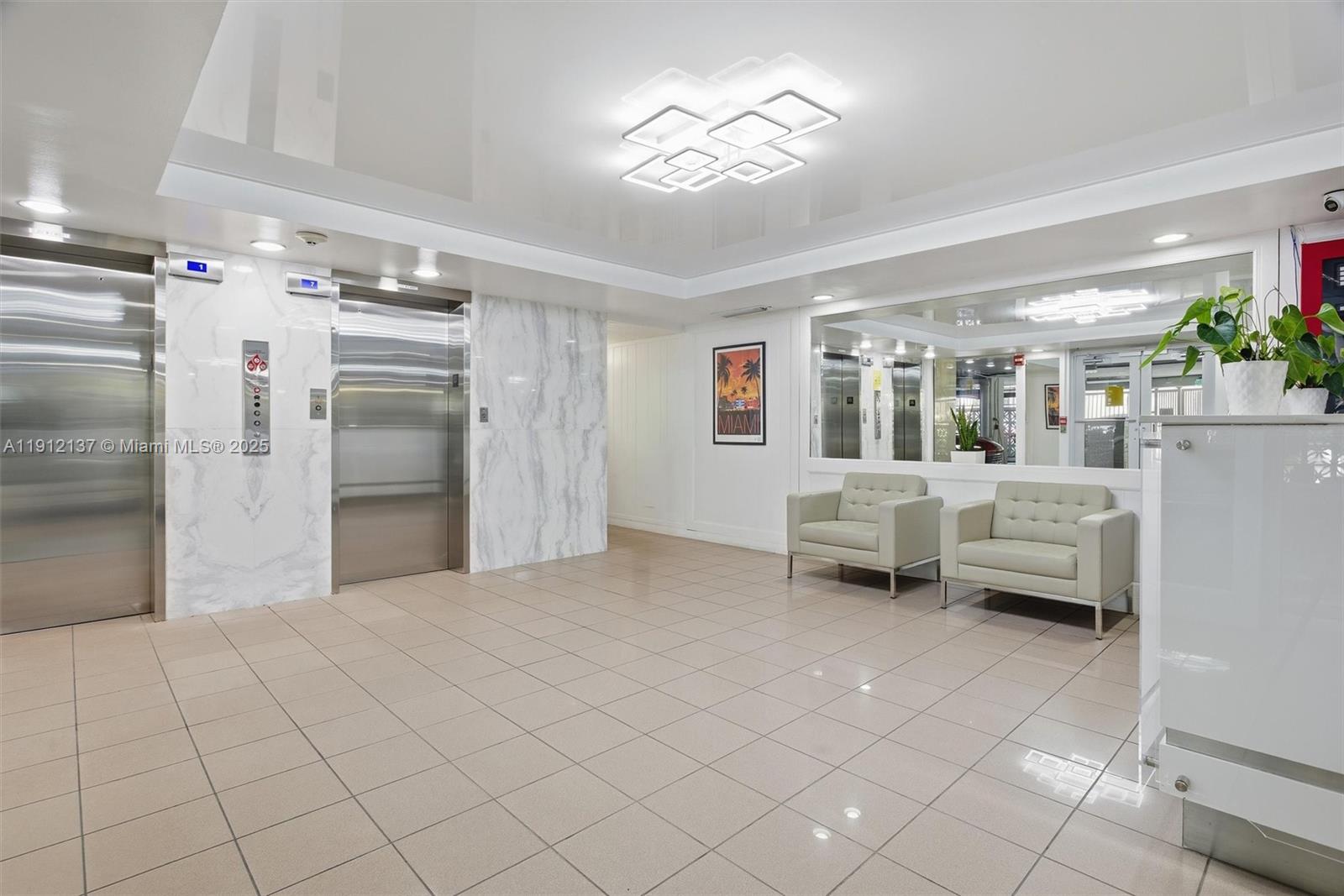 THE PRESIDENTIAL CONDO - Residential Lease