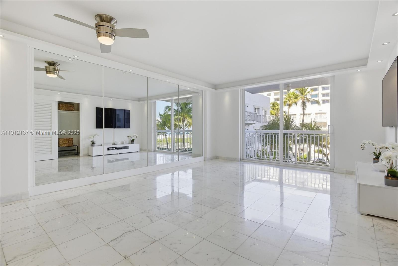 THE PRESIDENTIAL CONDO - Residential Lease