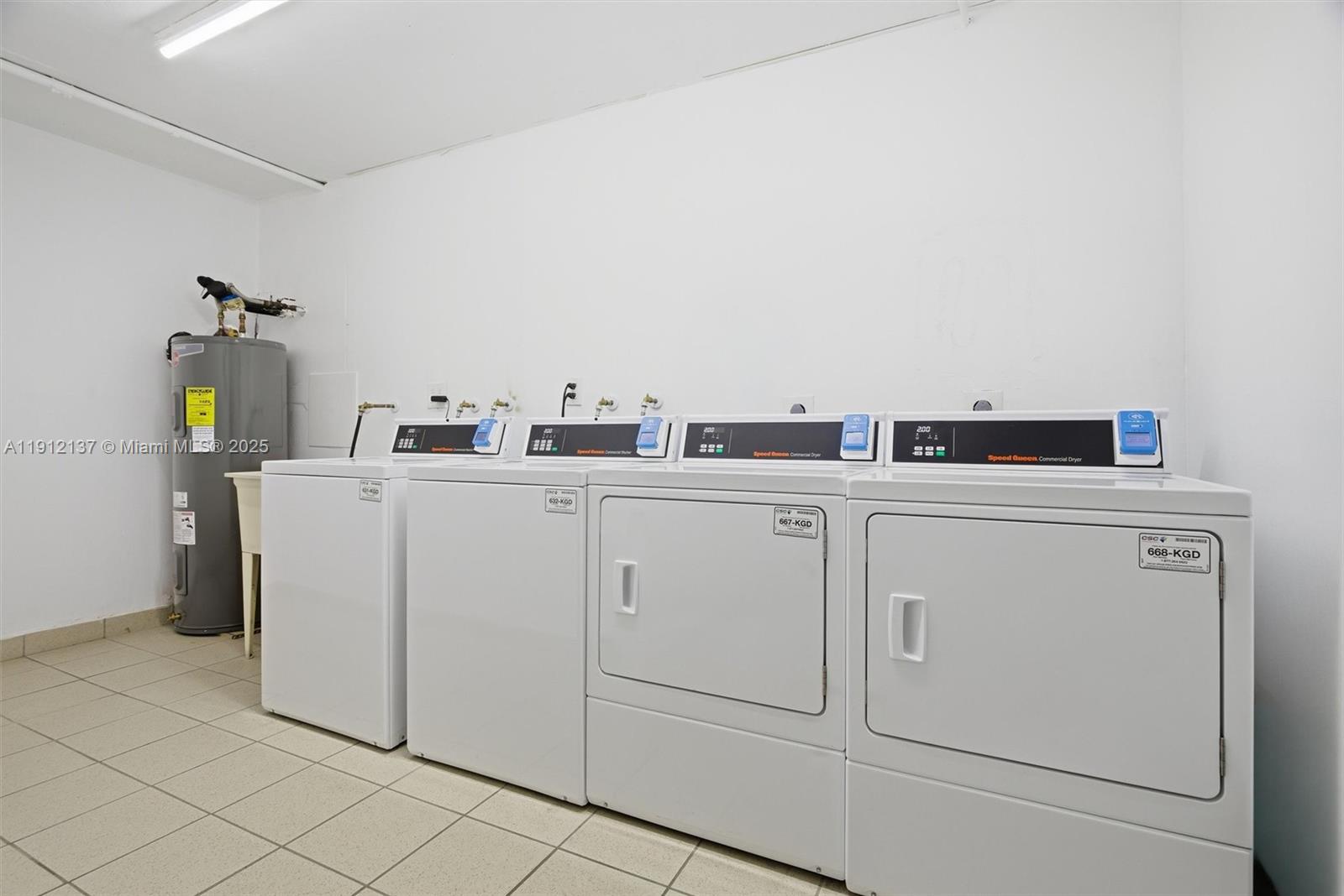 THE PRESIDENTIAL CONDO - Residential Lease