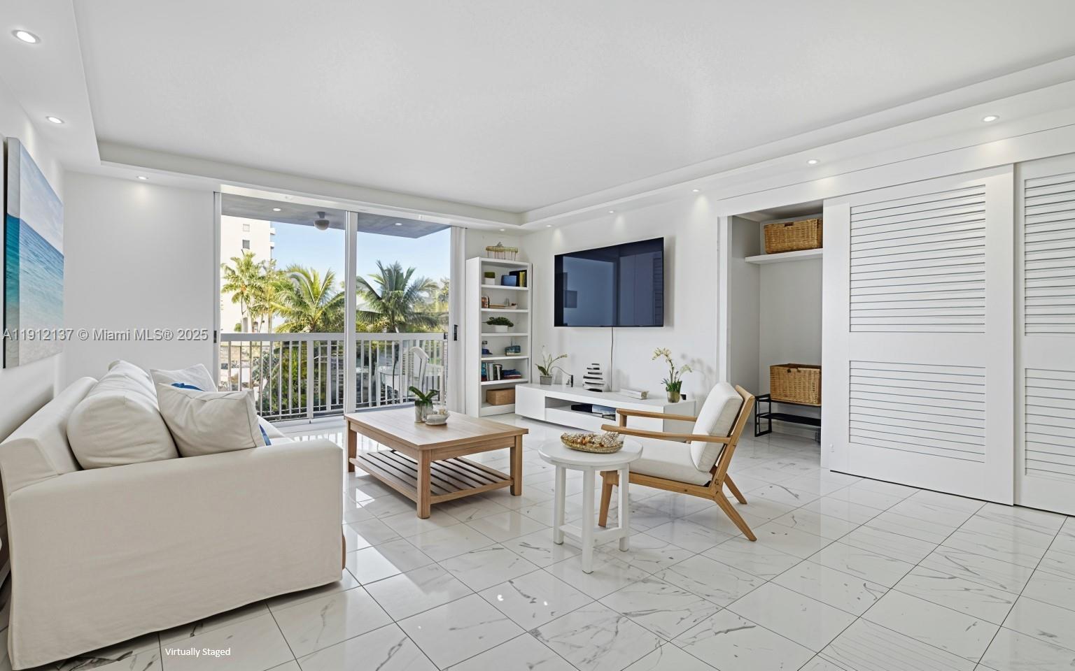 THE PRESIDENTIAL CONDO - Residential Lease