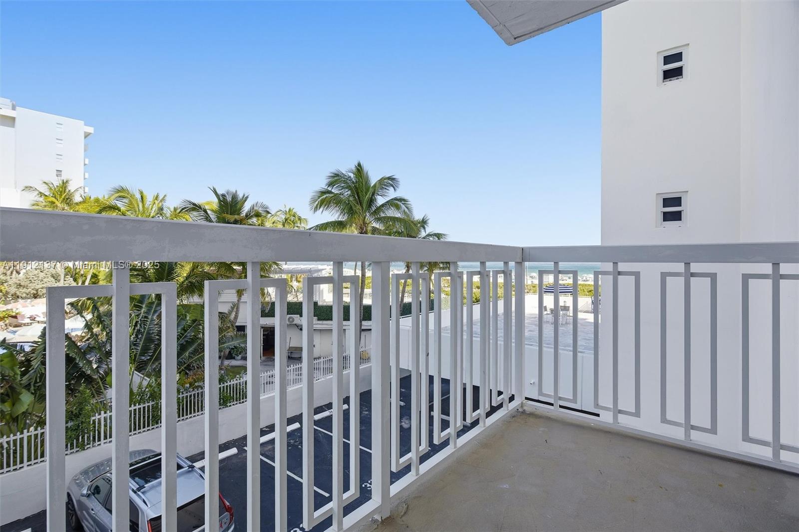 THE PRESIDENTIAL CONDO - Residential Lease